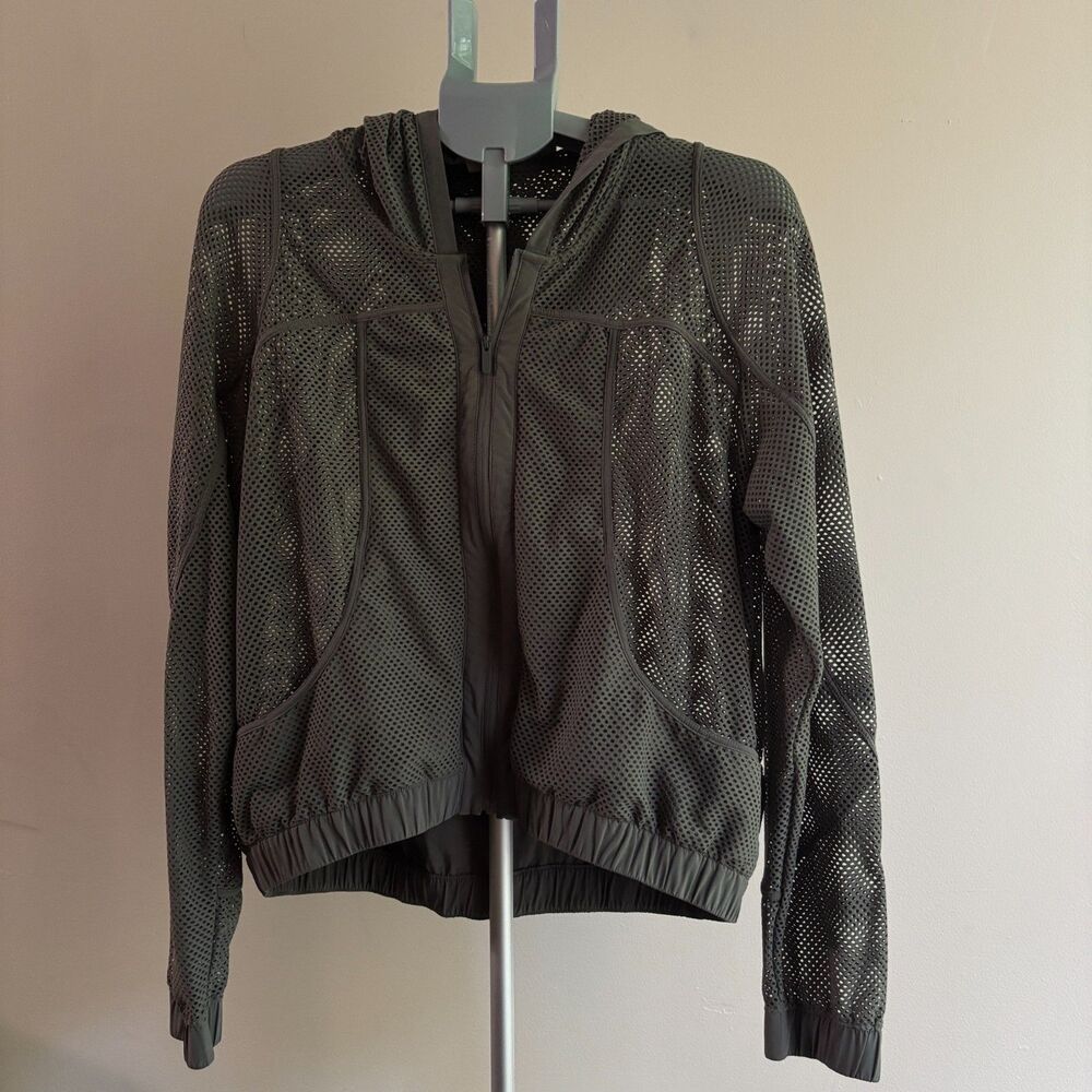 Lululemon Mesh Jacket Women's Size 10 Olive Relaxed Fit Hooded Full Zipper